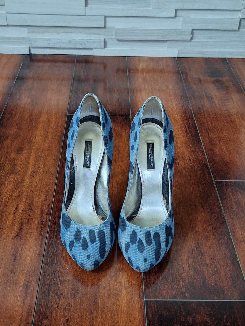 Dolce & Gabbana Blue Leopard Print Denim Pumps Heels EU 38 US 7.5 Made in Italy - Picture 2 of 9